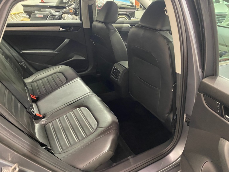 Used-2015-Volkswagen-Passat-18T-SE