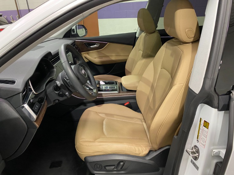 Used-2019-Audi-Q8-30T-quattro-Premium-Plus