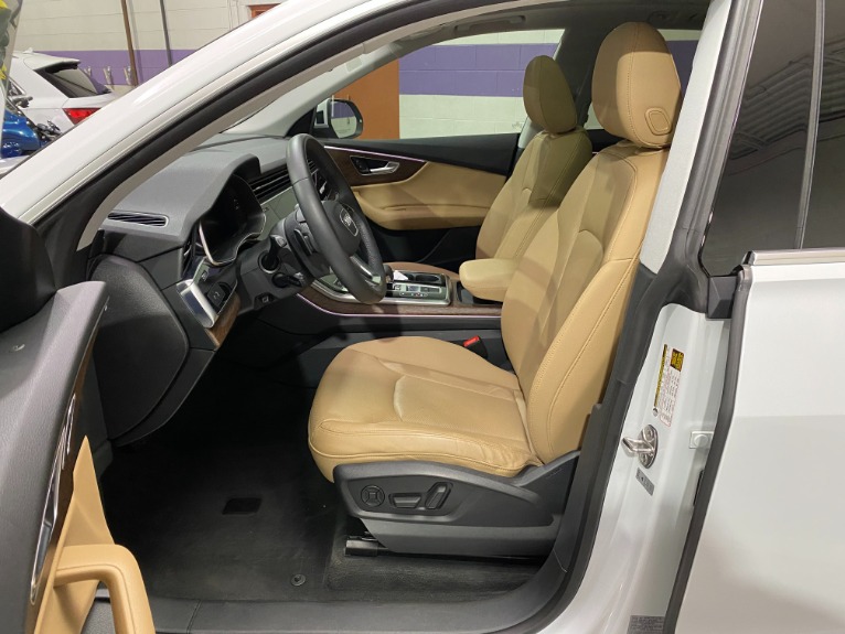 Used-2019-Audi-Q8-30T-quattro-Premium-Plus