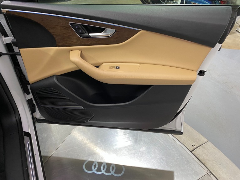Used-2019-Audi-Q8-30T-quattro-Premium-Plus