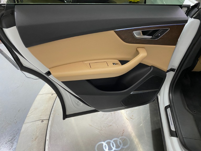 Used-2019-Audi-Q8-30T-quattro-Premium-Plus