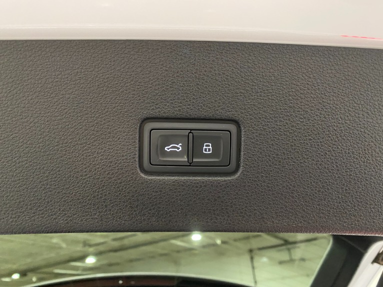 Used-2019-Audi-Q8-30T-quattro-Premium-Plus