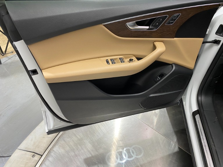 Used-2019-Audi-Q8-30T-quattro-Premium-Plus