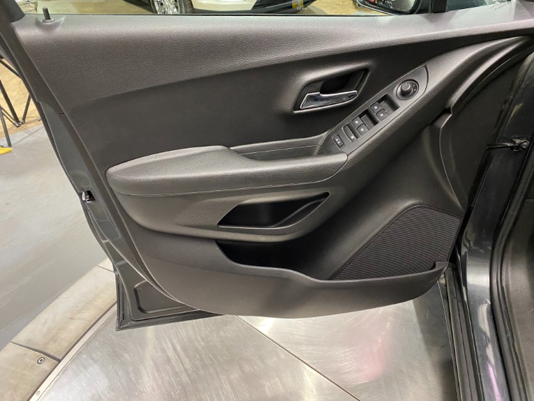 Used-2019-Chevrolet-Trax-LT-AWD
