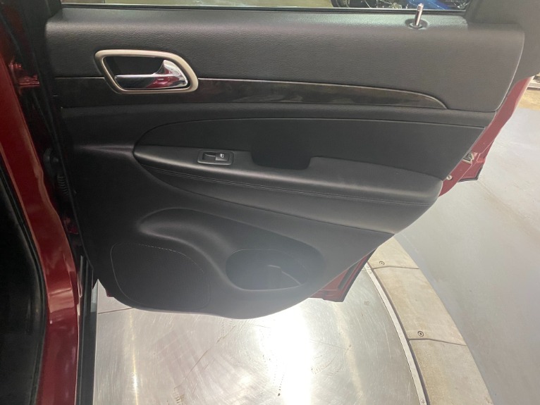 Used-2013-Jeep-Grand-Cherokee-Laredo-4X4