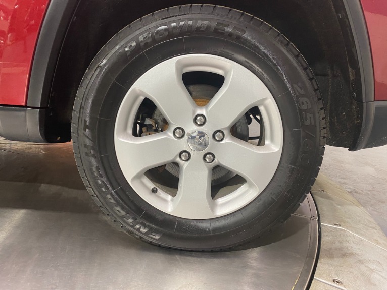 Used-2013-Jeep-Grand-Cherokee-Laredo-4X4