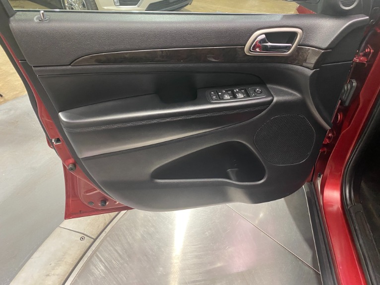 Used-2013-Jeep-Grand-Cherokee-Laredo-4X4