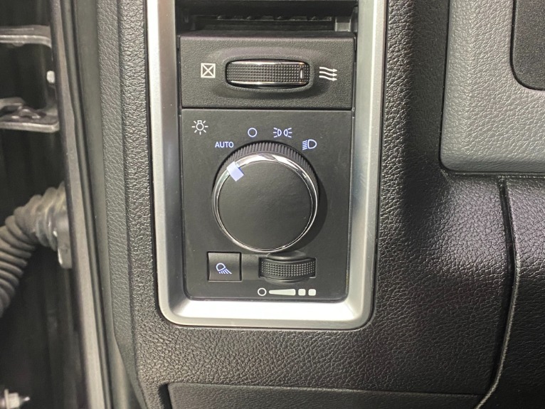 Used-2016-Ram-Ram-Pickup-1500-SLT-4X4