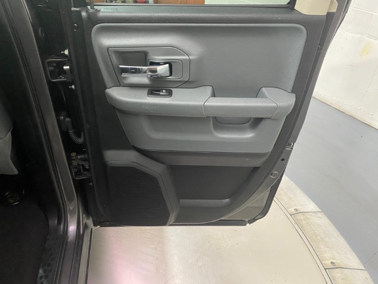 Used-2016-Ram-Ram-Pickup-1500-SLT-4X4