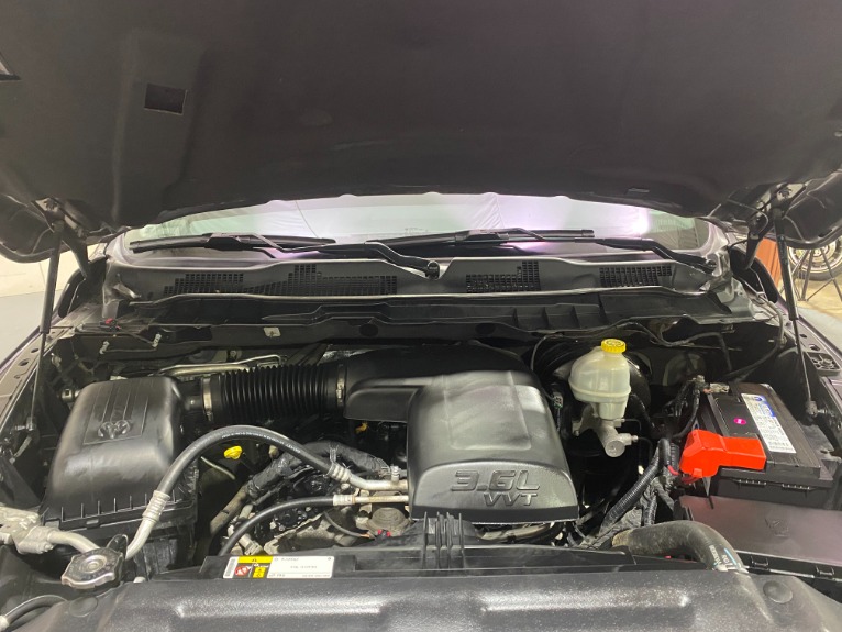 Used-2016-Ram-Ram-Pickup-1500-SLT-4X4