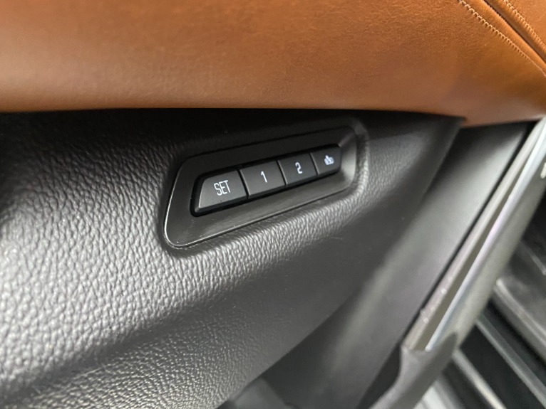 Used-2015-Cadillac-Escalade-Luxury-4X4