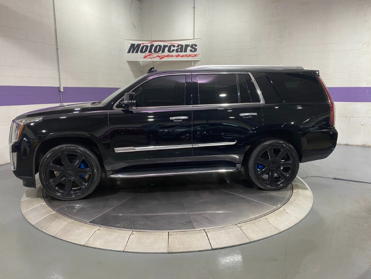 Used-2015-Cadillac-Escalade-Luxury-4X4