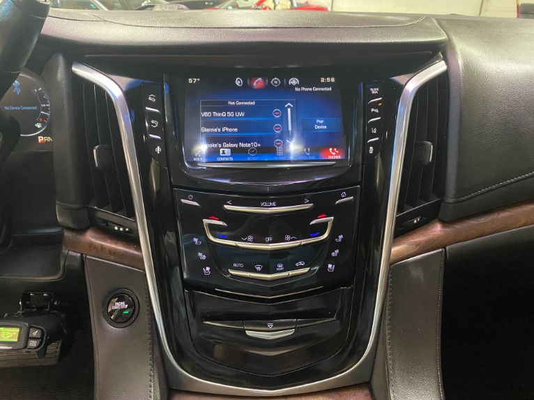 Used-2015-Cadillac-Escalade-Luxury-4X4