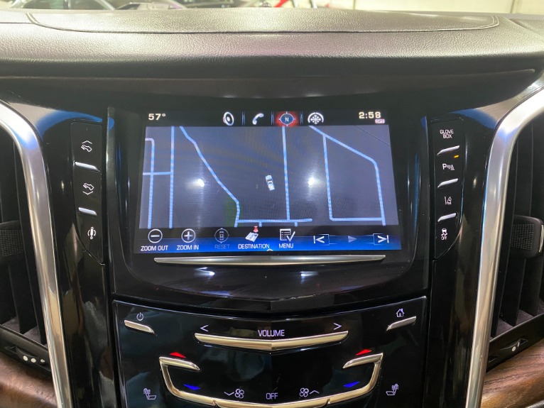 Used-2015-Cadillac-Escalade-Luxury-4X4