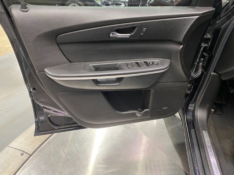 Used-2012-GMC-Acadia-SLT-1-FWD
