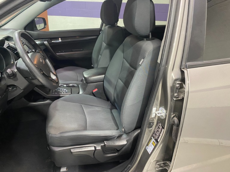 Used-2013-Kia-Sorento-LX-AWD