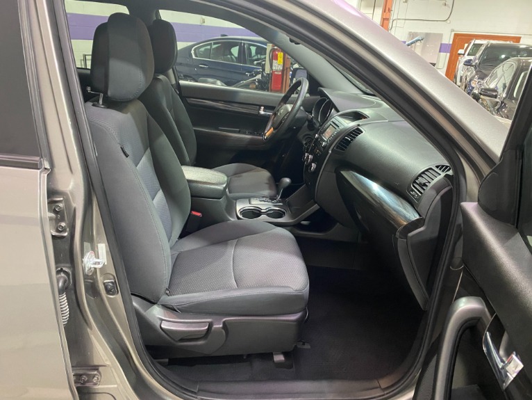 Used-2013-Kia-Sorento-LX-AWD