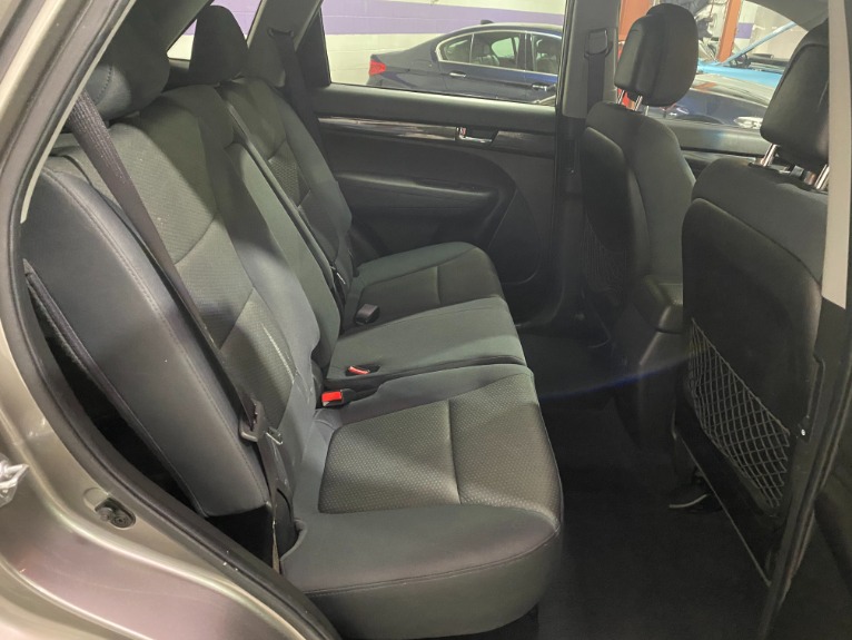 Used-2013-Kia-Sorento-LX-AWD