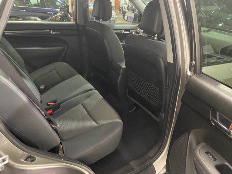 Used-2013-Kia-Sorento-LX-AWD