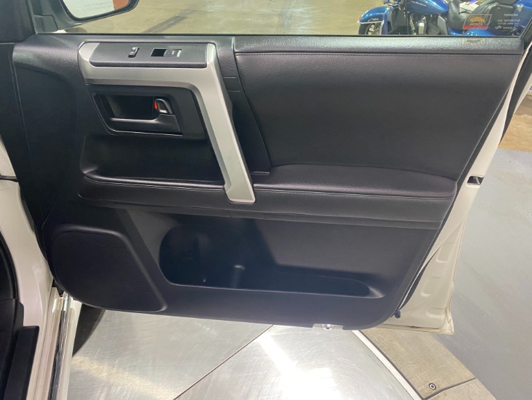 Used-2010-Toyota-4Runner-Limited-AWD