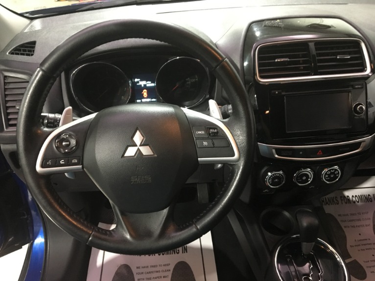 Used-2015-Mitsubishi-Outlander-Sport-SE