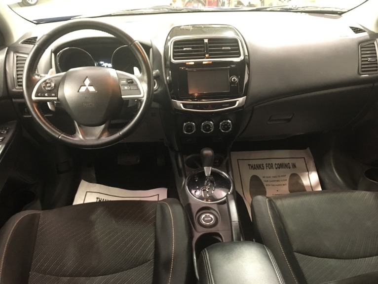 Used-2015-Mitsubishi-Outlander-Sport-SE