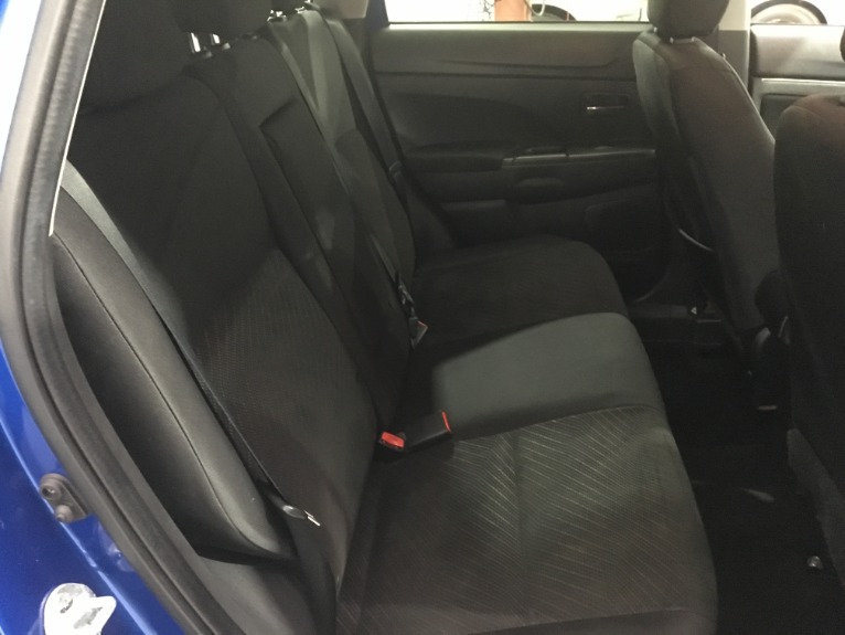 Used-2015-Mitsubishi-Outlander-Sport-SE