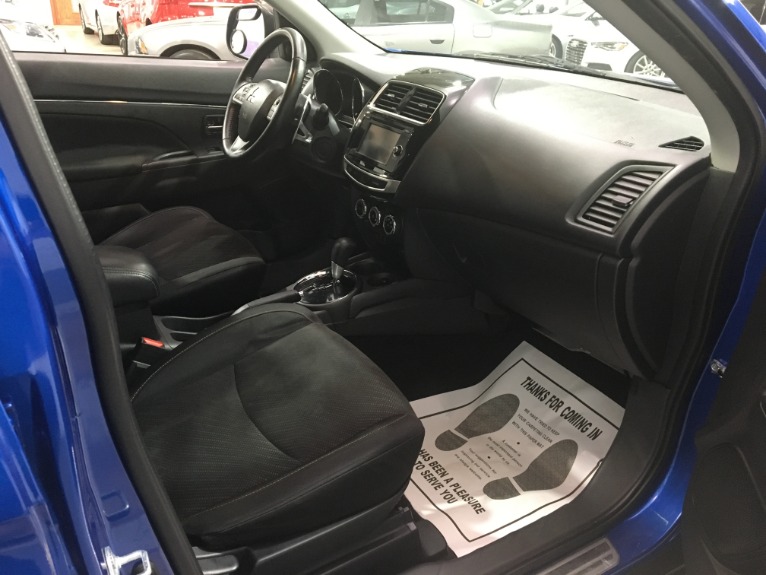 Used-2015-Mitsubishi-Outlander-Sport-SE