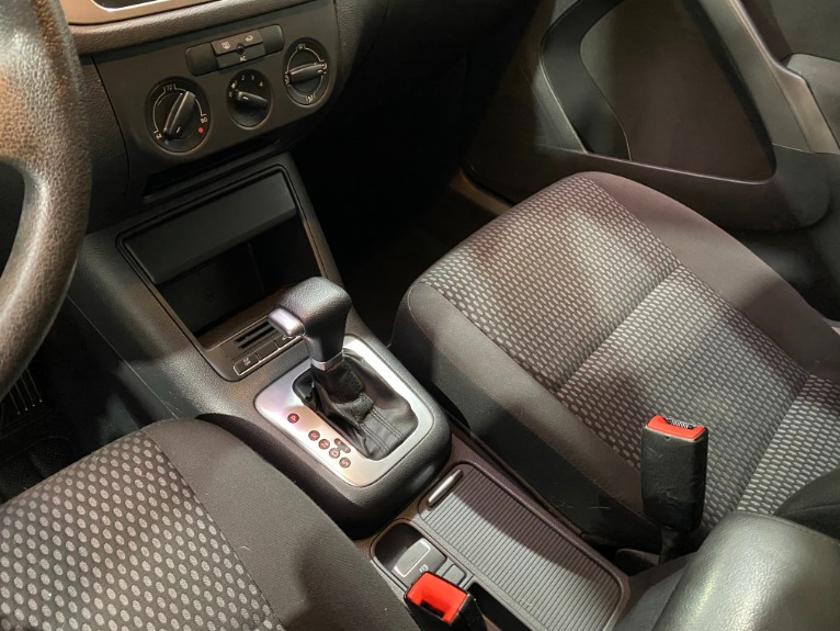 Used-2009-Volkswagen-Tiguan-FWD