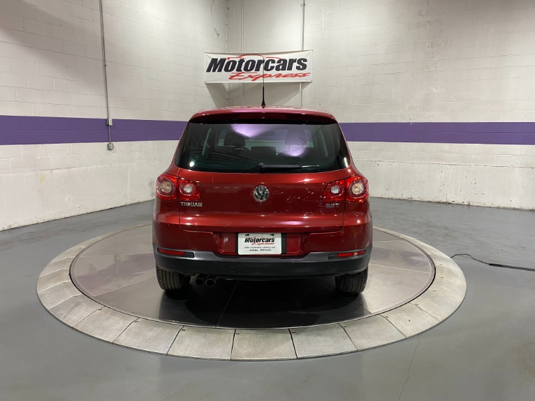 Used-2009-Volkswagen-Tiguan-FWD