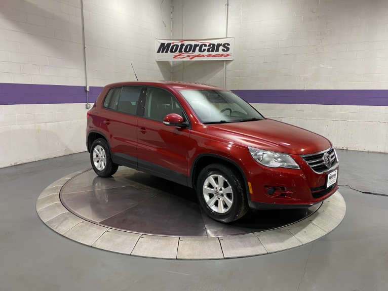 Used-2009-Volkswagen-Tiguan-FWD