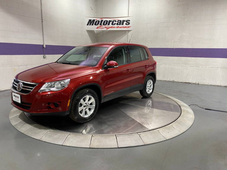 Used-2009-Volkswagen-Tiguan-FWD