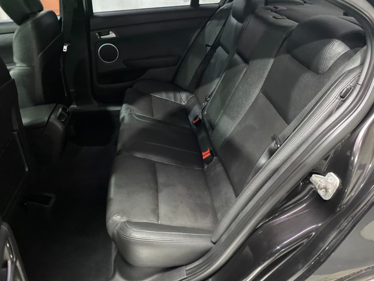 Used-2009-Pontiac-G8-RWD