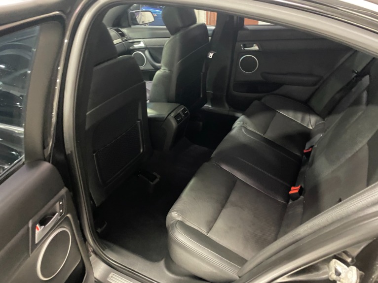Used-2009-Pontiac-G8-RWD