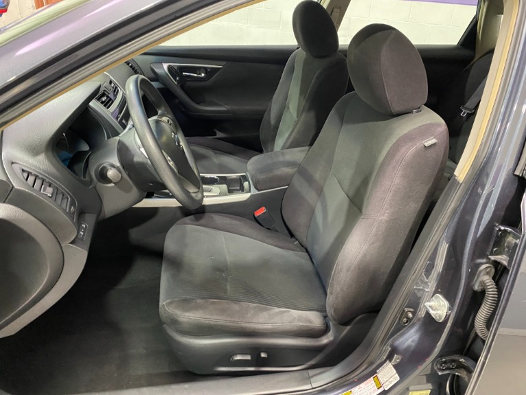 Used-2013-Nissan-Altima-25-S-FWD