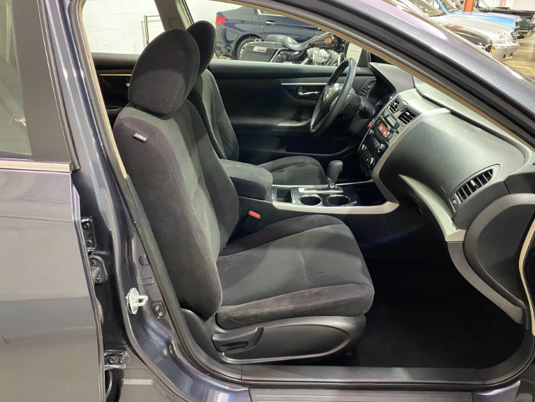 Used-2013-Nissan-Altima-25-S-FWD
