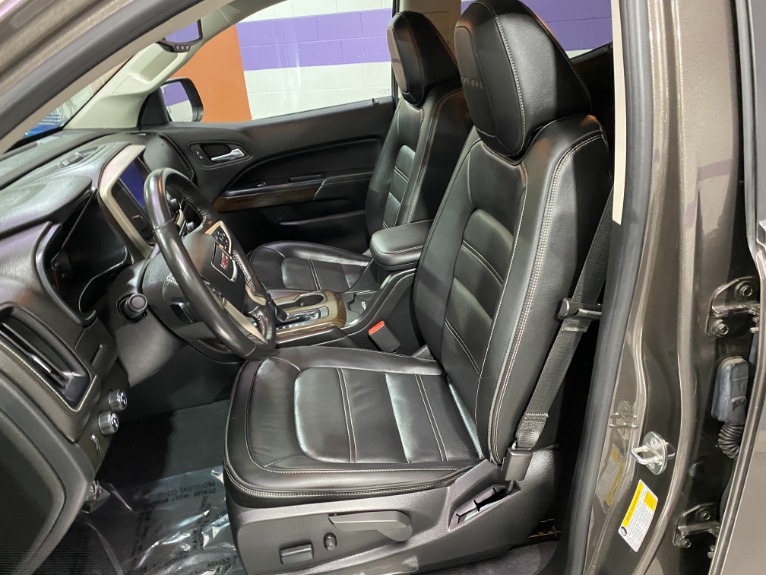 Used-2019-GMC-Canyon-Denali-4x4