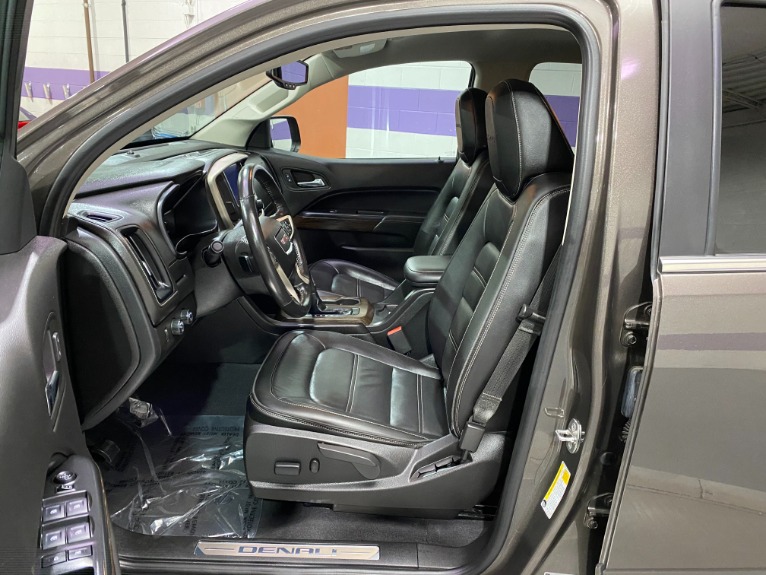 Used-2019-GMC-Canyon-Denali-4x4