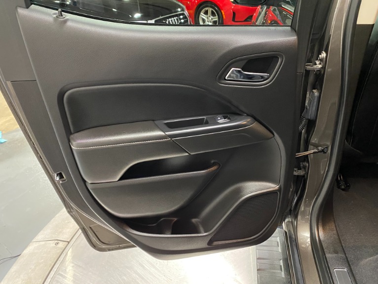 Used-2019-GMC-Canyon-Denali-4x4