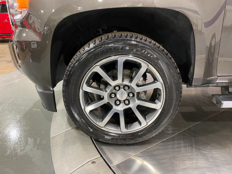 Used-2019-GMC-Canyon-Denali-4x4