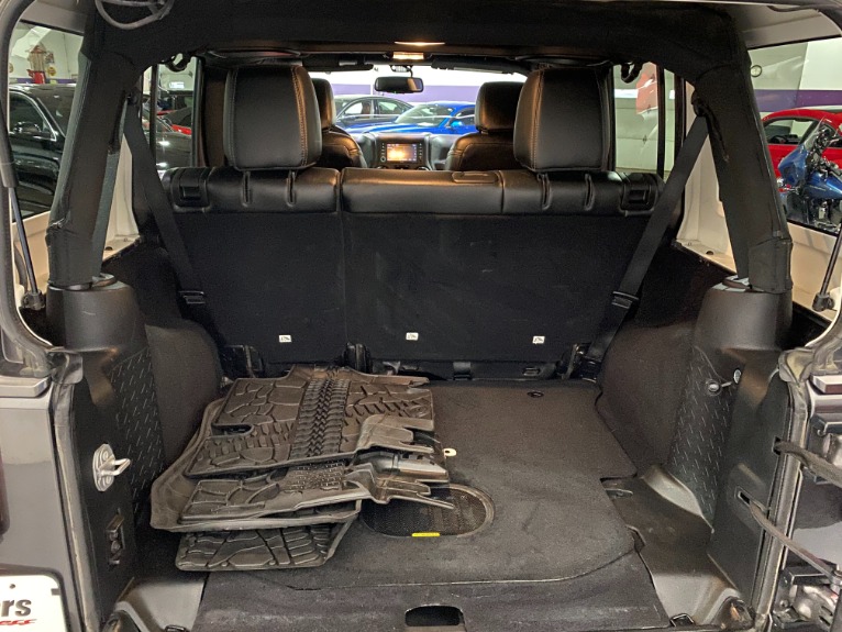 Used-2017-Jeep-Wrangler-Unlimited-Winter-Edition-4X4