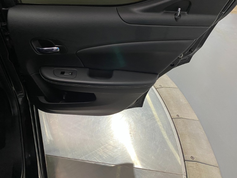 Used-2014-Dodge-Avenger-SXT-FWD