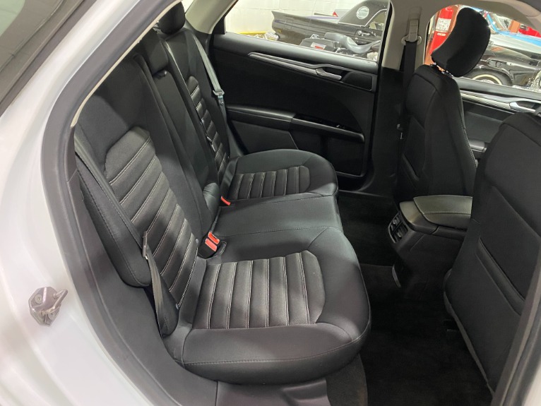 Used-2015-Ford-Fusion-SE-FWD