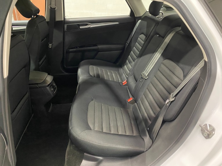 Used-2015-Ford-Fusion-SE-FWD