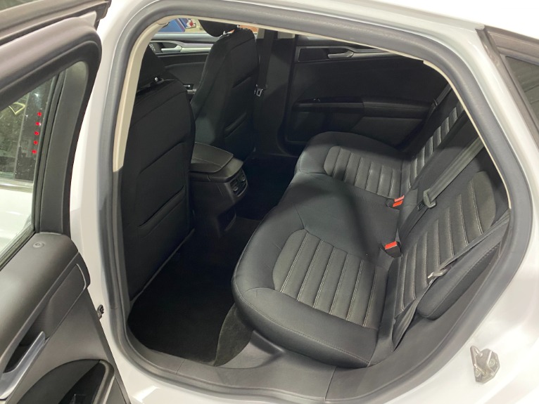 Used-2015-Ford-Fusion-SE-FWD