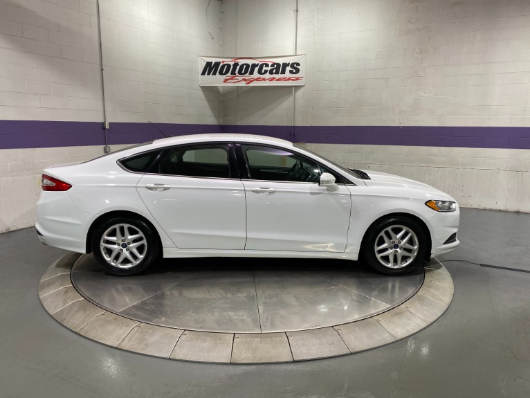 Used-2015-Ford-Fusion-SE-FWD