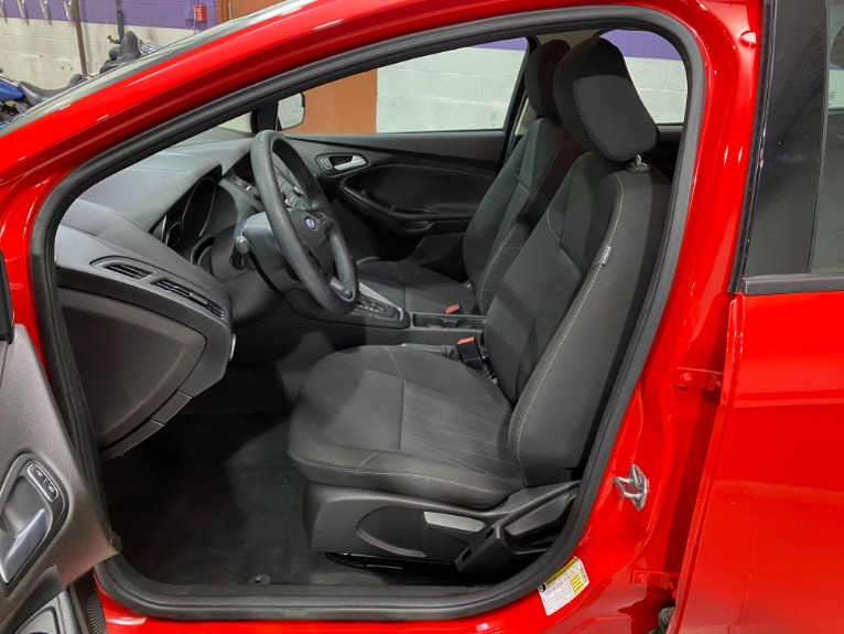 Used-2016-Ford-Focus-SE-FWD
