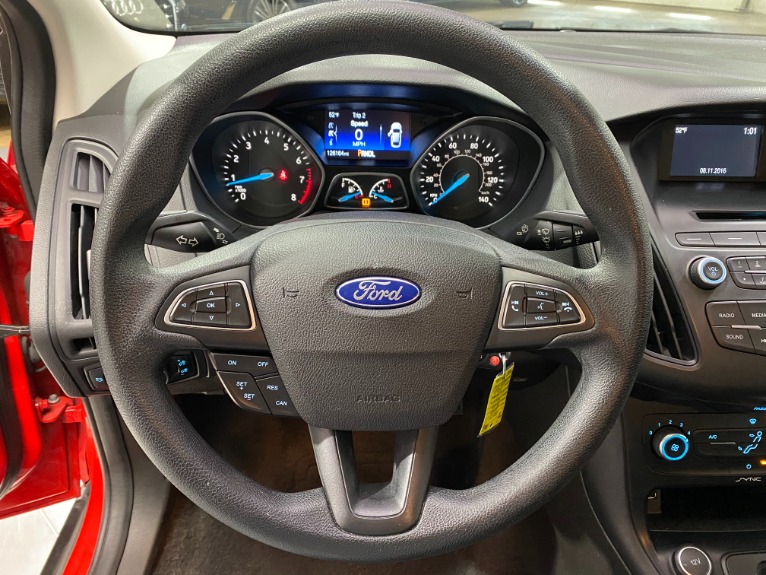 Used-2016-Ford-Focus-SE-FWD