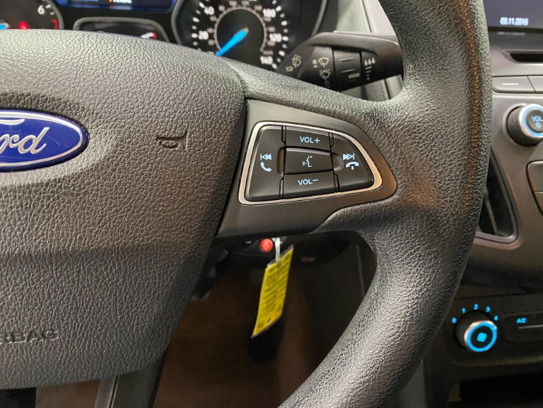 Used-2016-Ford-Focus-SE-FWD