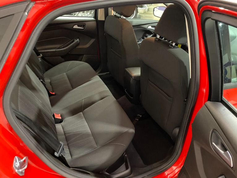 Used-2016-Ford-Focus-SE-FWD